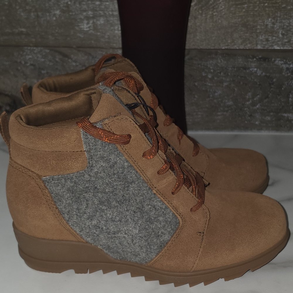 Sorel Brown and Gray Wedge Ankle Boots